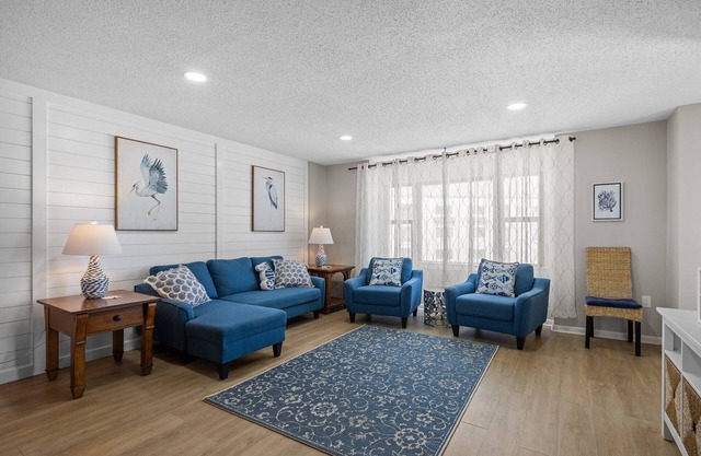 Summer Winds A-409, Oceanfront Condo in Indian Beach, NC!