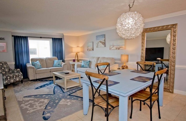 Summer Winds C-228, Oceanfront Condo in Indian Beach, NC!