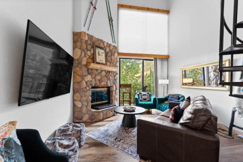 Summit House East 313 by Summit County Mountain Retreats