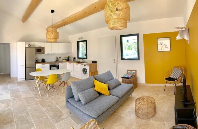 Sun and Jujubes: New house, calm, sunny, all comfort