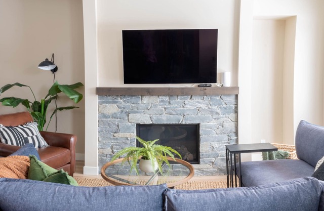 Sun Peaks Luxury Town House