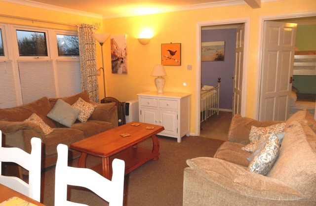 Sundial Chalet. 2 bedroom 4 person Chalet