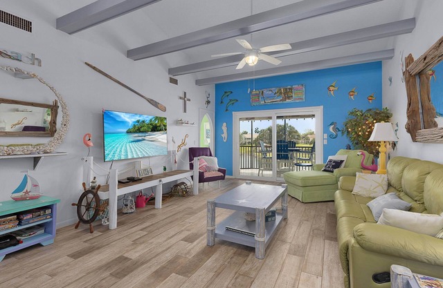 Sunny 2BR 2BA Getaway – Pond-View Condo on Golf Course, Close to Beach