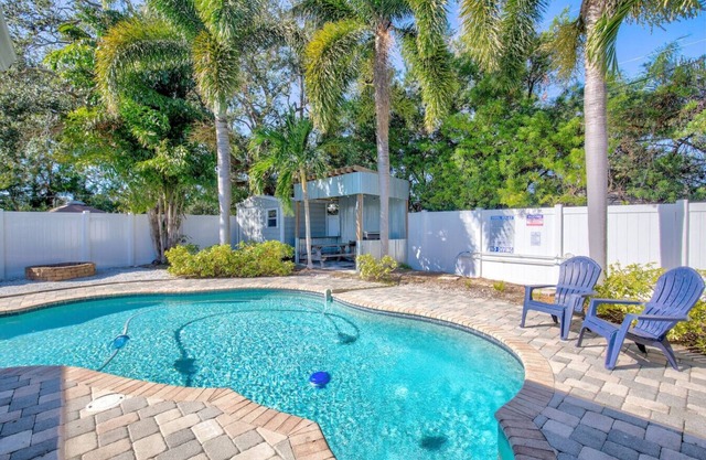 Sunny Escape-Heated Pool