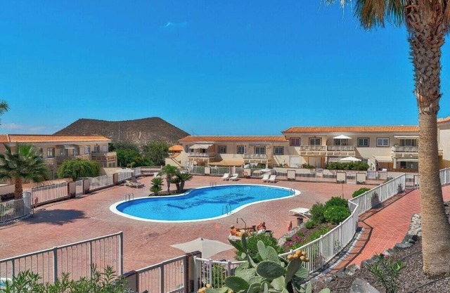 Sunny Garden 1 BR Apartment Arona