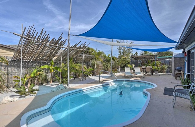 Sunny Haven w/ Private Bar - 6 Mi to Beach!