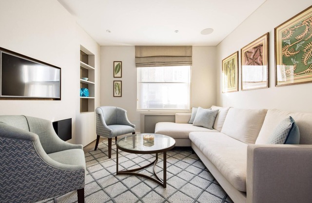 Sunny in Chelsea - Luxurious 3 Bedroom Chelsea Home