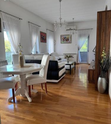 Sunny Nest Banovo Brdo