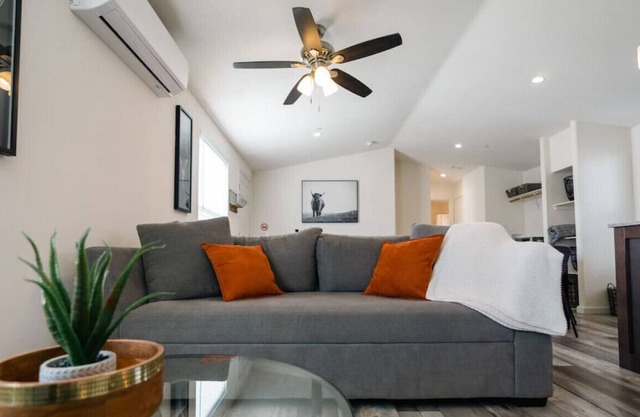 Sunny Spacious Desert Home at Mineral Pool Resort!
