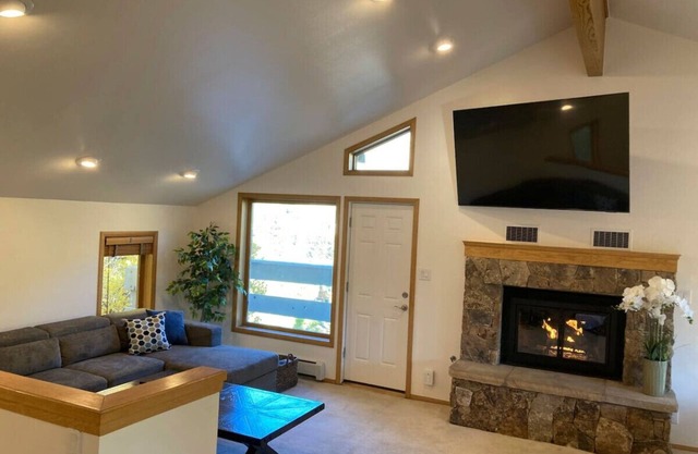 Sunny Vail Mountainside Getaway Amazing Location