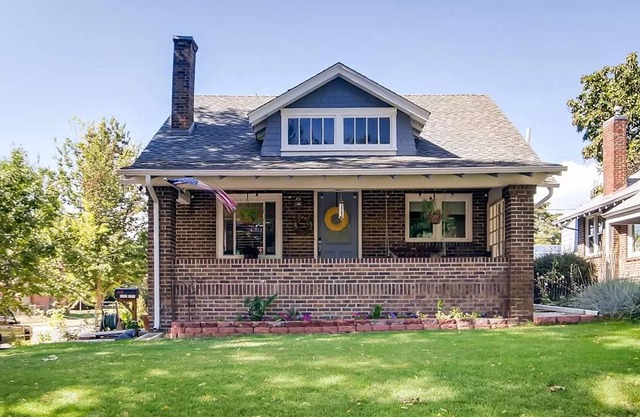 Sunnyside/Highlands - Walkable to Everything!