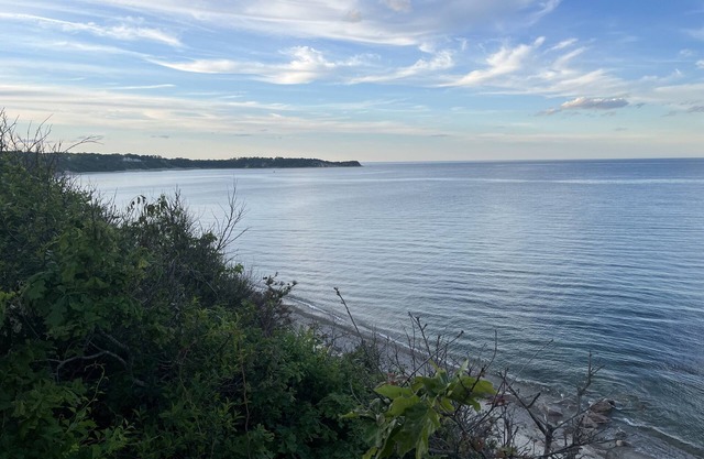 Sunrise cottage on the cliffs of Manomet Bluffs, Cape Cod