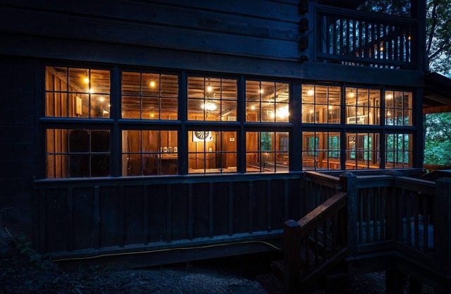 Sunrise View-10 Min to Blue Ridge,Hot Tub-3 BR