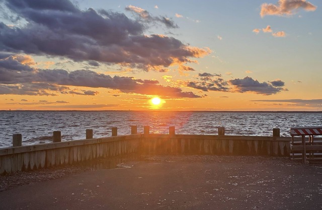 Sunset Cove: Bayview, fantastic location, close to everything