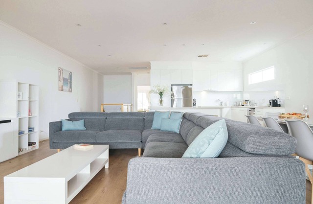 Sunset Ocean Views Esplanade, 6 BR, Sleeps 15