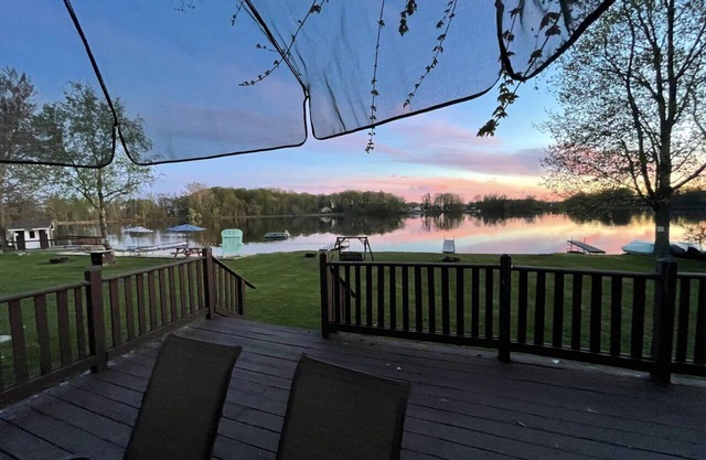 Sunset Shores #4- Fishing : Unplug and Experience Michigan's Stunning Fall