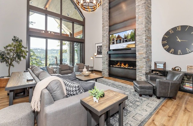 Sunset View Retreat: Theater & Hot Tub Suncadia