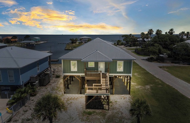 Sunsets, serenity, and salty air - welcome to paradise!
