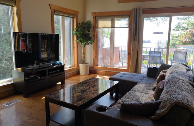 Sunshine Lake Huron Water Front Cottage