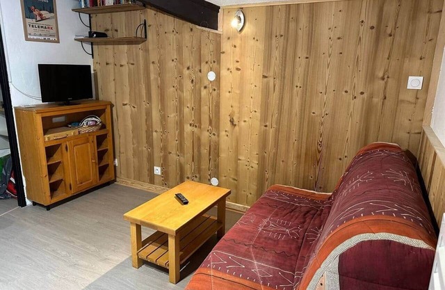 Super 4-person studio with balcony and mountain view