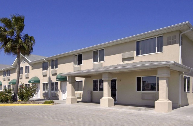 Super 8 by Wyndham Aransas Pass