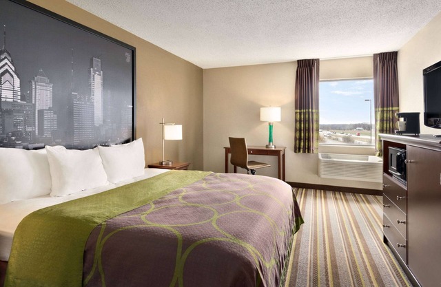 Super 8 by Wyndham Chambersburg I-81