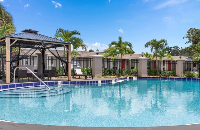 Super 8 by Wyndham Kissimmee/Orlando