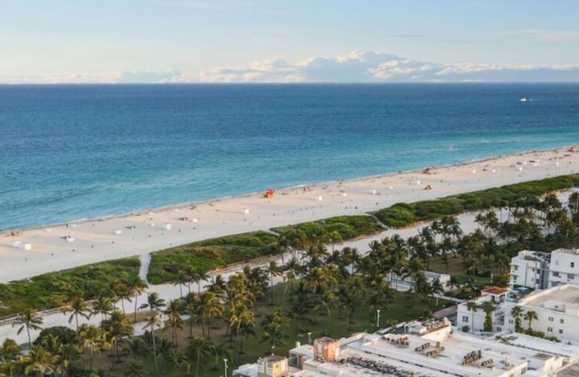 Super Beach Deal, Apt w/2 Queen Beds On Ocean Dr