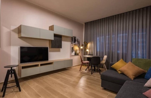 Super comfortable apartment in a vibrant, amenity-rich neighborhood
