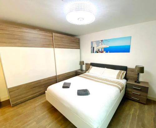 Super Large Ensuite Bedroom in Penthouse-Max 3 ppl