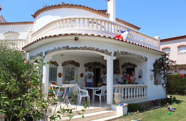 Super nice house in a small resort
