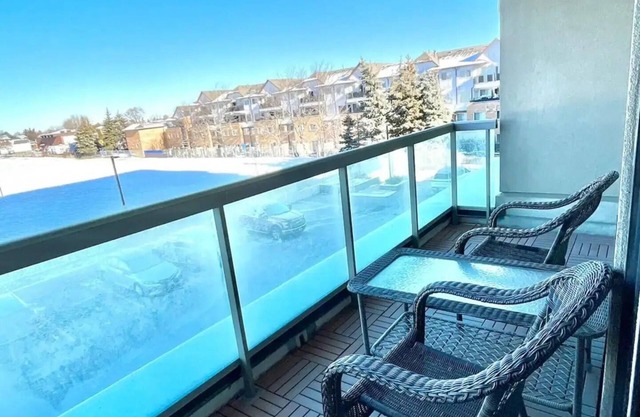*Super Rare* Spacious 3 Bdrm 2 Baths with terracesnn