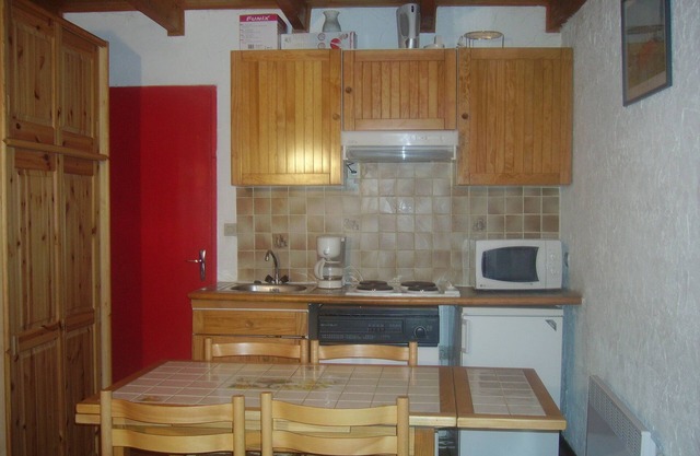Superb 4/5 pers apartment in family chalet summer swimming pool