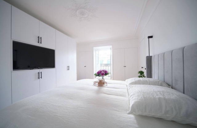 Superb Apt-Passy-Mobility Lease