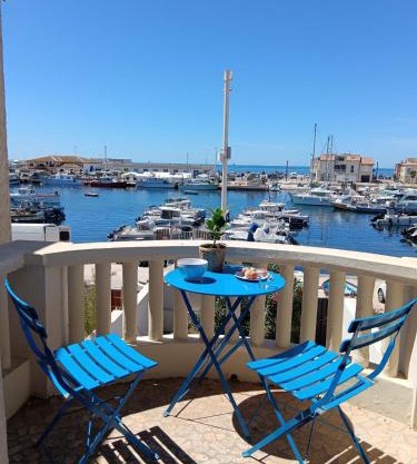 SUPERB MEDITERRANEAN FISHERMANHOUSE FRESHLY RENOVATED 20 M FROM HARBOR HIKES NEARBY no extra fees