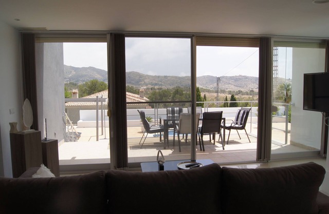 Superb modern Alicante villa with heated indoor pool