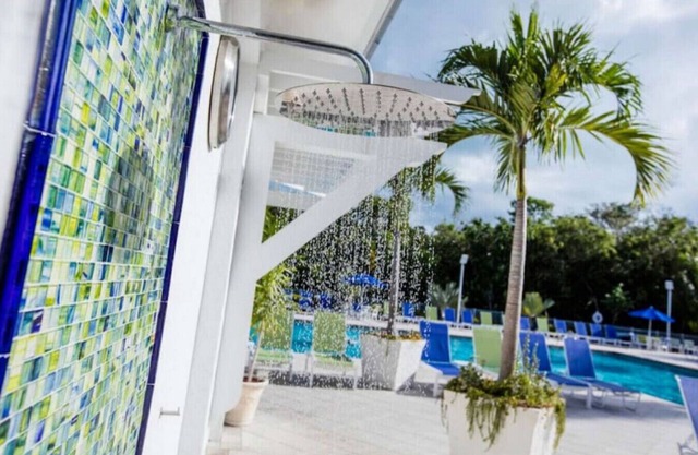 Superb Ocean View Suite w/heated pool, beach, marina, tennis/pickleball