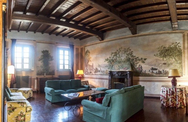 Superb period villa with private pool in a relaxing oasis