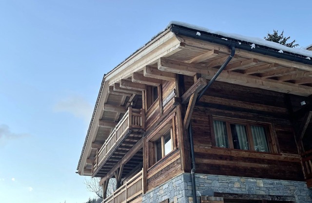 Superb renovated chalet facing the Aravis mountains