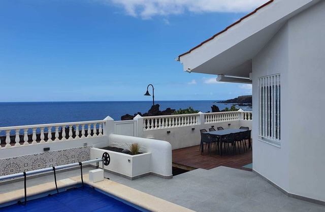 Superb seafront villa with private pool on the west side of the island