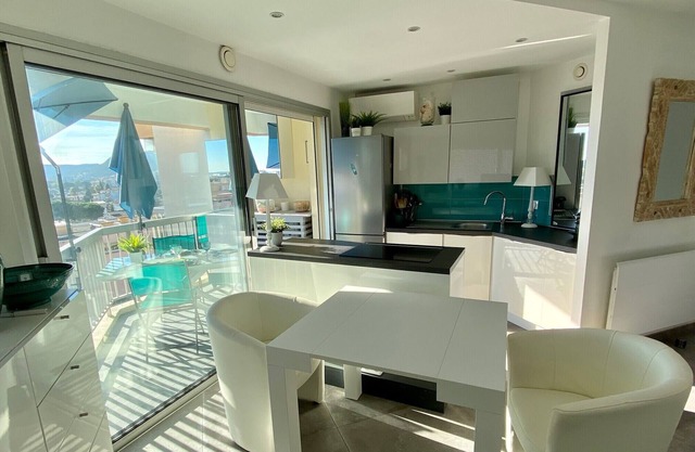 Superb studio close to the beach!