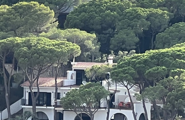 Superb villa in the heart of Platja d'aro with private pool.