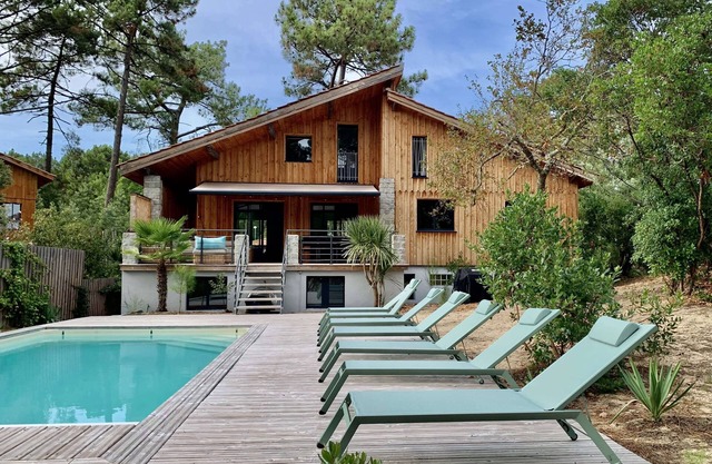 Superb villa with garden and pool