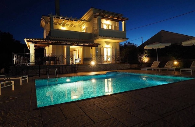 Superb Villa with A/C, Private Pool, Panoramic Sea Views over the Bay of San Stefanos & Coastline!