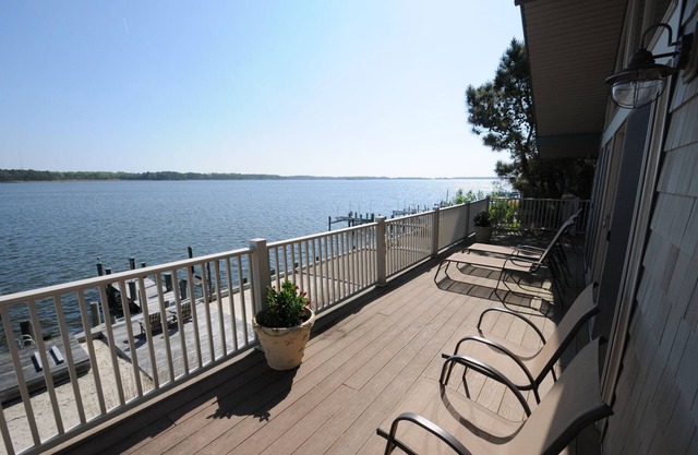 Superb Waterfront location on St. Martin River in Ocean Pines with 2 dock slips