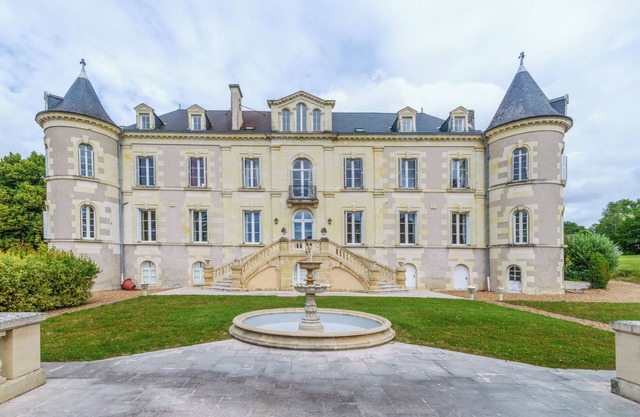 Superbe Château du 19eme en Touraine 15 p
