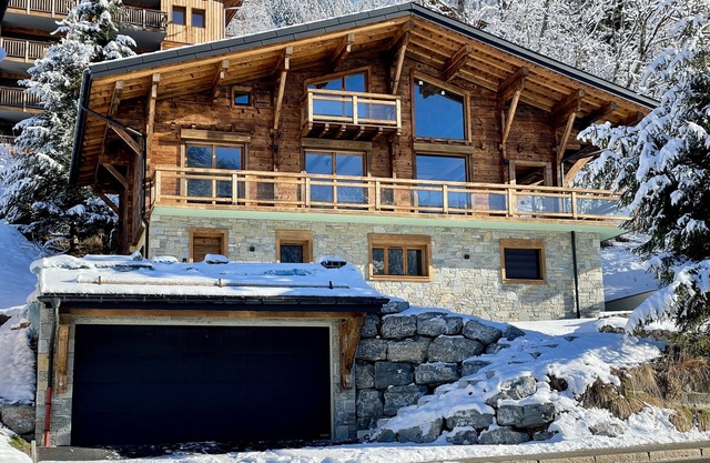 Superbe Chalet Entièrement Rénové: Confortable, Spacieux et Lumineux