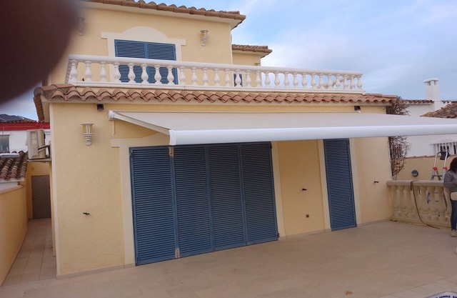 Superbe Villa Dans Quartier Calme