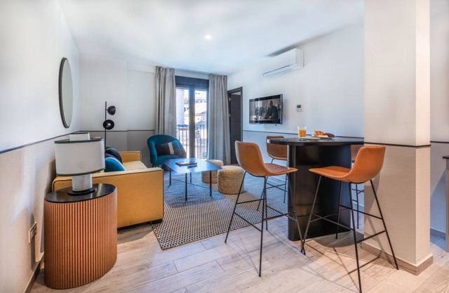 Superior 1 Bedroom Apartment
