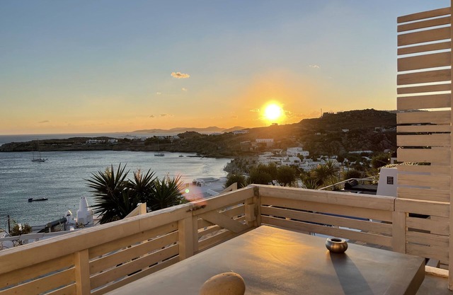 Superior Apartment 13-Sea View, Shared Infinity Pool, Gym, Pool-Bar